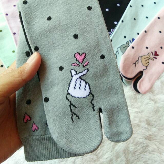 Kaos Kaki Jempol Wanita Muslimah Motif Sarangheo (Tapak Hitam, Nylon Spandex Size L, Panjang, Murah)