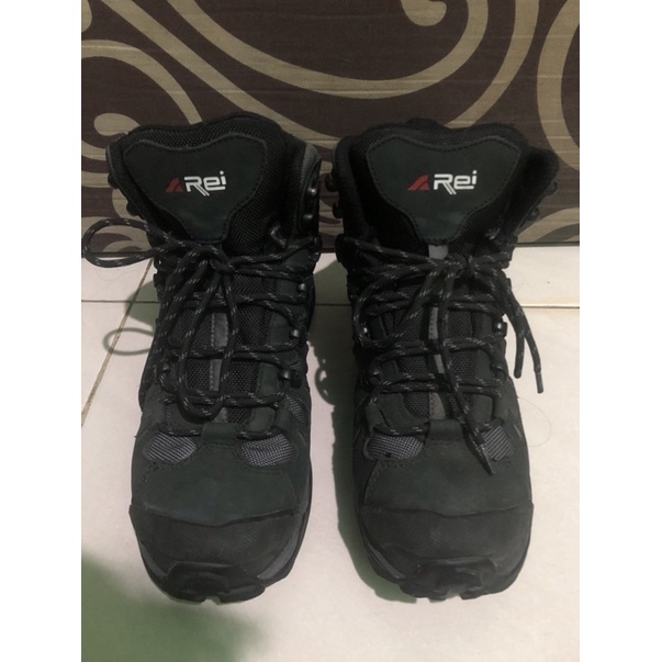 Sepatu Gunung Pria Valiant Shoes Arei Outdoorgear