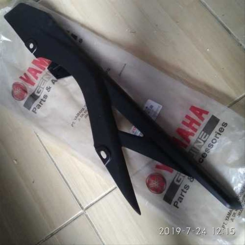 KATENGKAS TUTUP RANTAI R25 ASLI YAMAHA 1WD-F2311-00/01