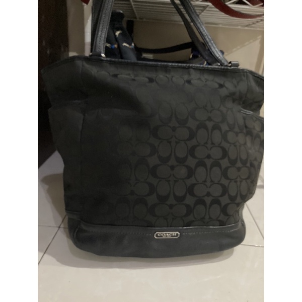 Tas coach tote second