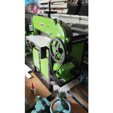 mesin potong kertas star otomatis