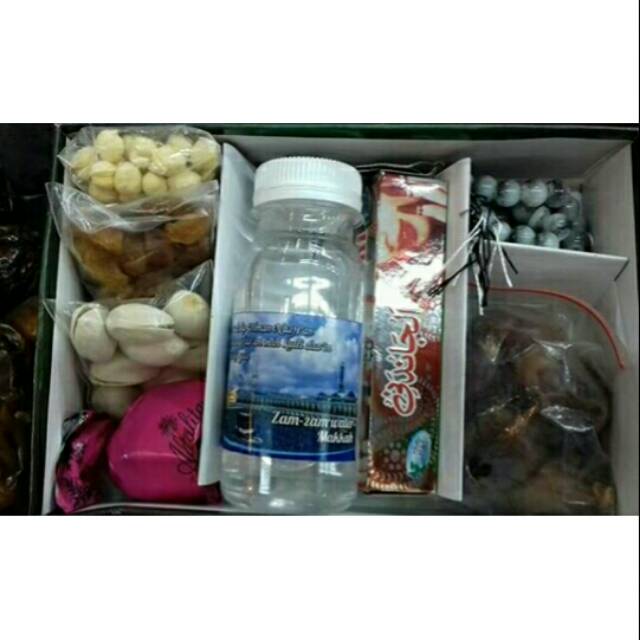 

Paket oleh oleh haji