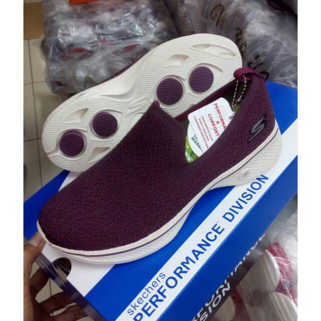 sepatu skechers wanita go walk