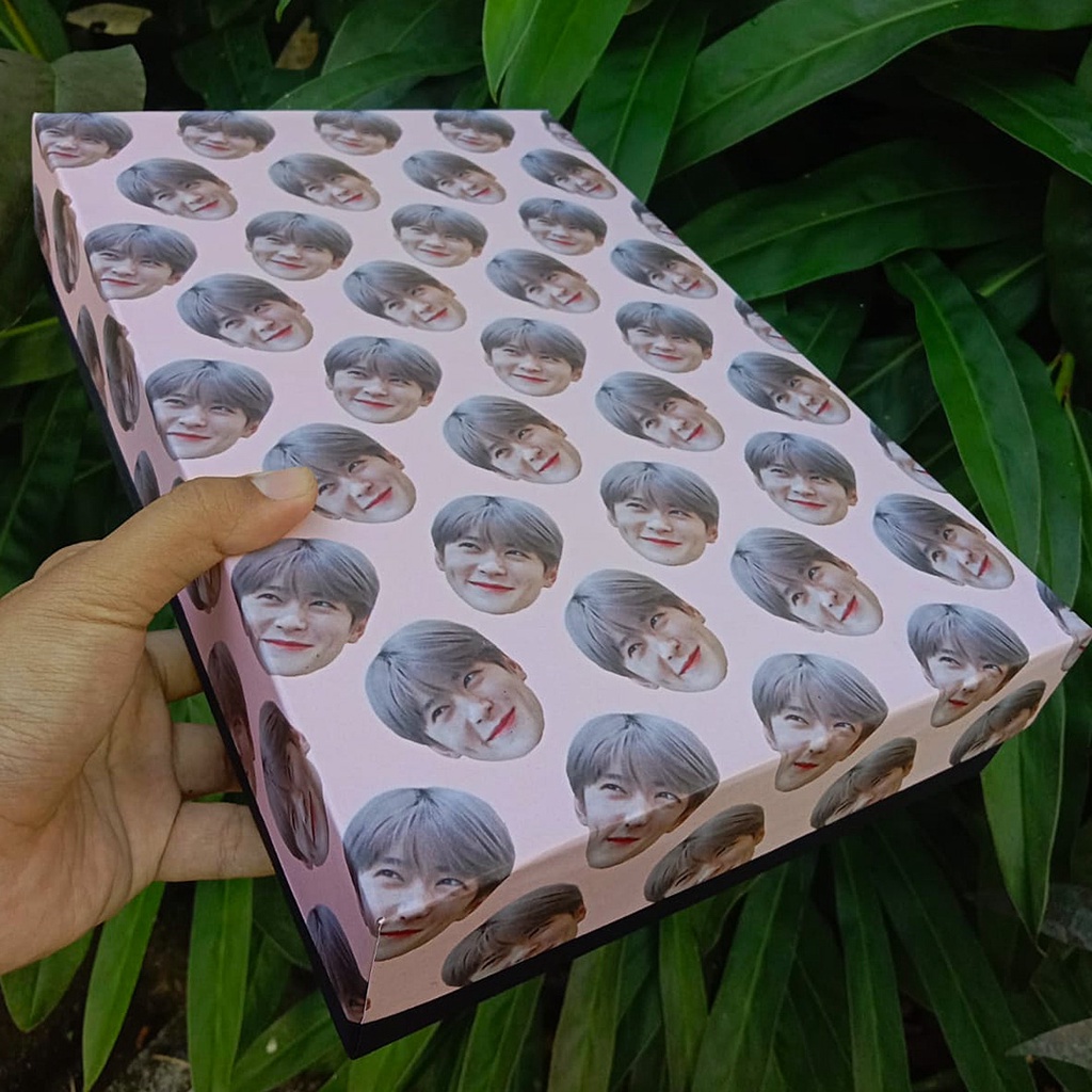 

KOTAK KADO UNIK MOTIF WAJAH