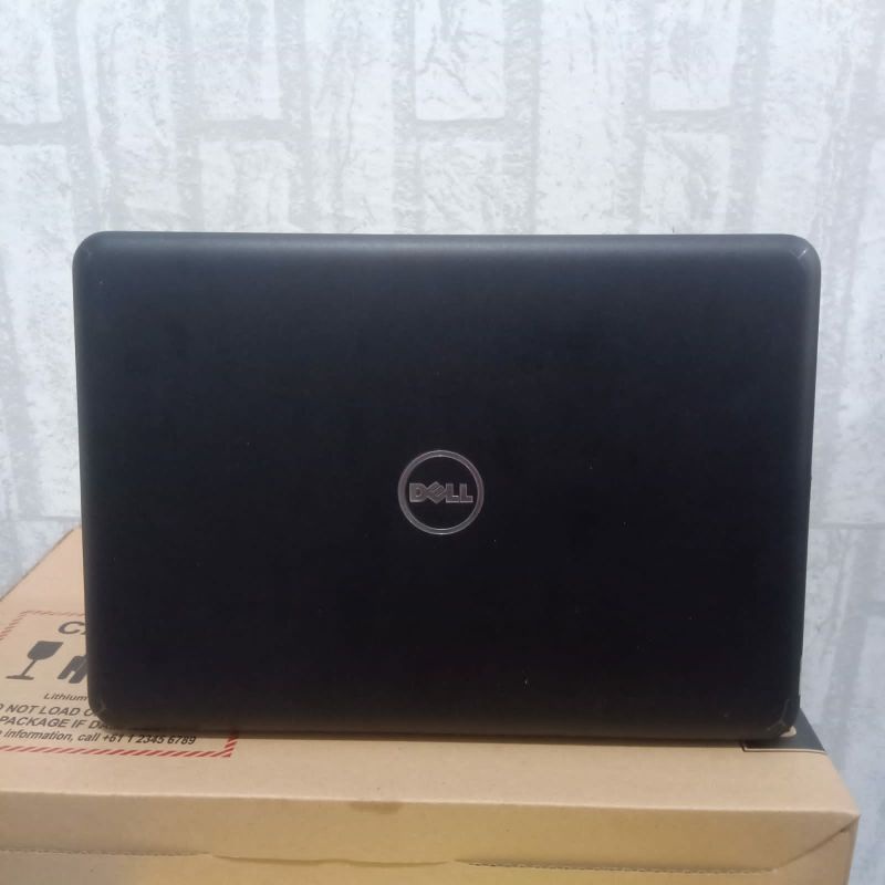 Laptop Dell Latitude 3380 Core i3-6006U Gen 6TH - Hd Graphics 520, Ram 4/128Gb Ssd, Seri Baru,