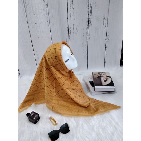 Kerudung Voal/ kerudung hijab motif Deenay kw/ Kerudung hijab polos/ Kerudung hijab bahan halus adem