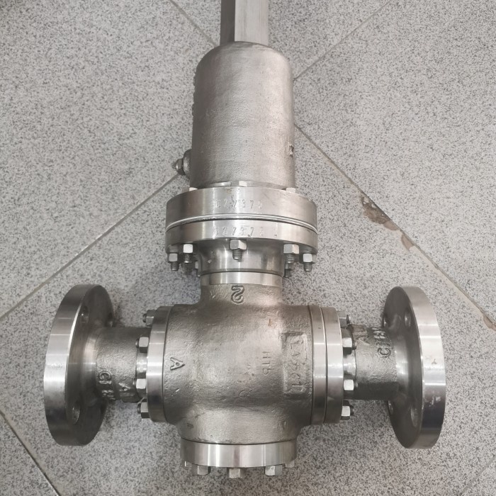 Pressure Reducing Valve 3,8+7,6Bar 11/2" 150# RF SS316 CARRARO