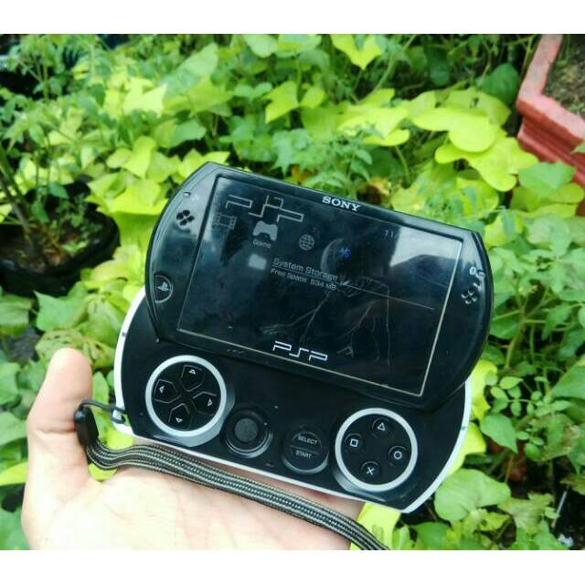 SONY PSP GO 16GB