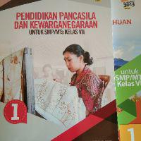 Buku Ppkn Pendidikan Pancasila Dan Kewarganegaraan Smp Kelas Vii Erlangga Smp Kelas 1 Shopee Indonesia