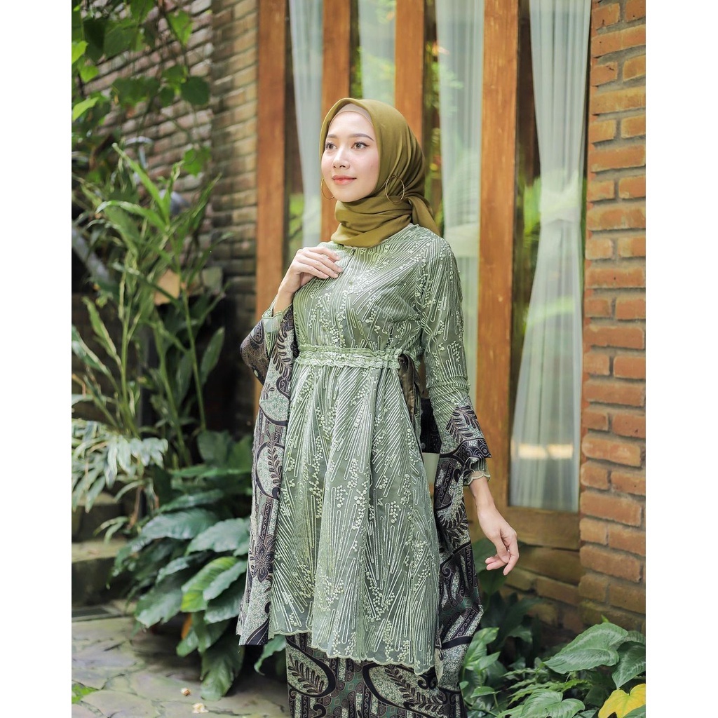 Set Kebaya Mekka - Kebaya Modern Kebaya Couple Tunangan Lamaran Baju Wisuda Batik Brukat Terbaru