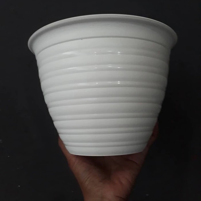 pot tawon putih 18, pot 18 cm, indoor, mewah, premium