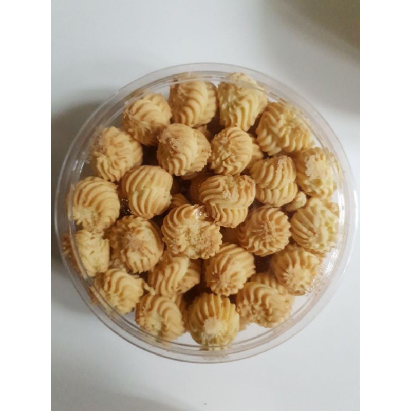 

Kue Kering Sagukeju 250gr