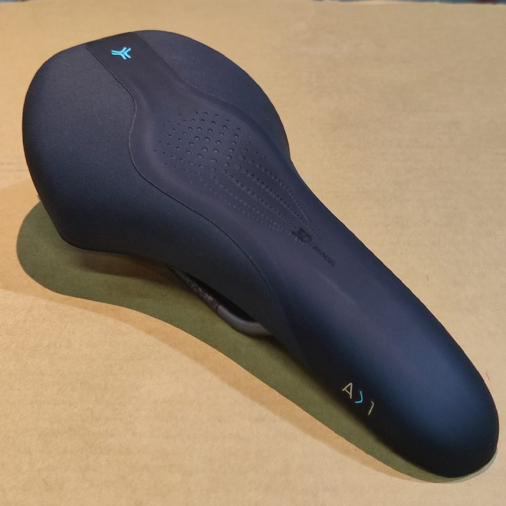 Sadel Saddle Jok Sepeda Selle Royal Scientia A1 Original