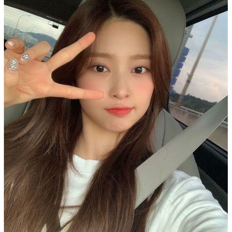 minju hoodie item scene 3 BOOKED