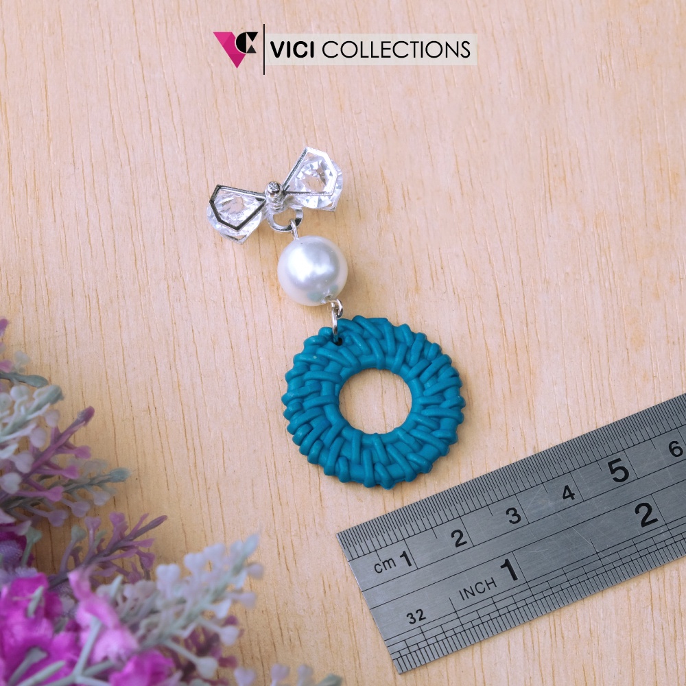 Bros Dagu Vici Hijab Jilbab Juntai Mutiara Ring Rotan Kekinian Aneka Warna BSP14-2