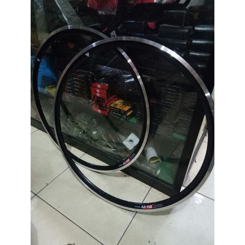 rims atau velk sepeda merk araya ukuran 700c (622) seri Ar 768 aloy break line