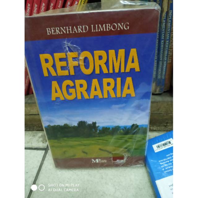 Buku reforma agraria Bernhard Limbong