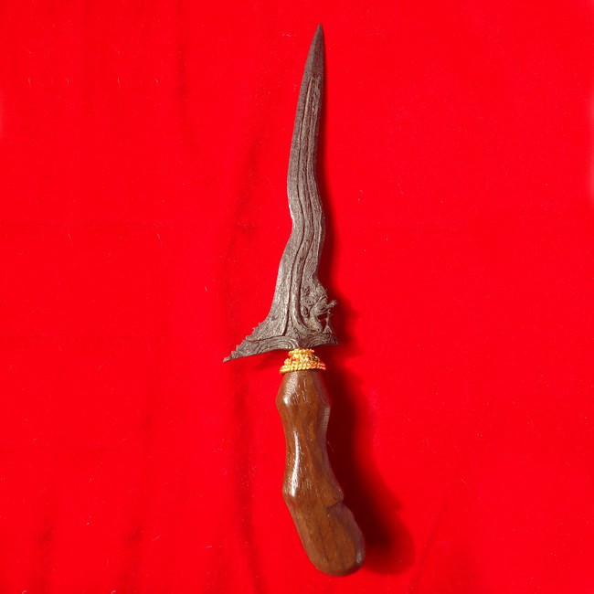 Keris Pusaka Jangkung Naga Sasra Keramat