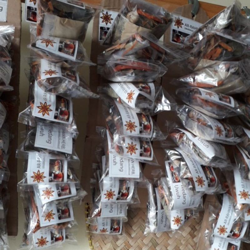 

wedang uwuh + jahe dan gula batu