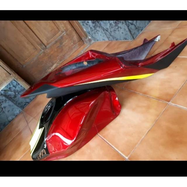 Paket body R25 dan cover tangki vixion old