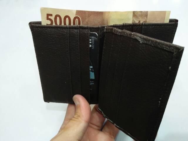 Dompet kartu lipat pendek polos