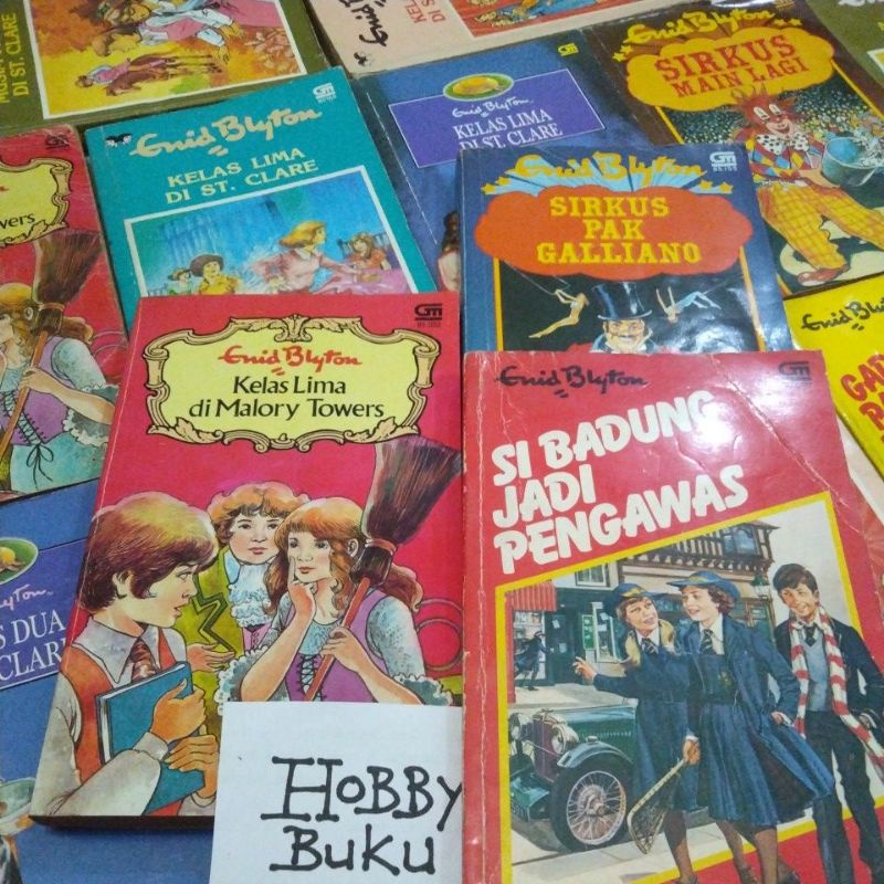 Novel Si Badung St Clare Malory Towers Sirkus Galliano