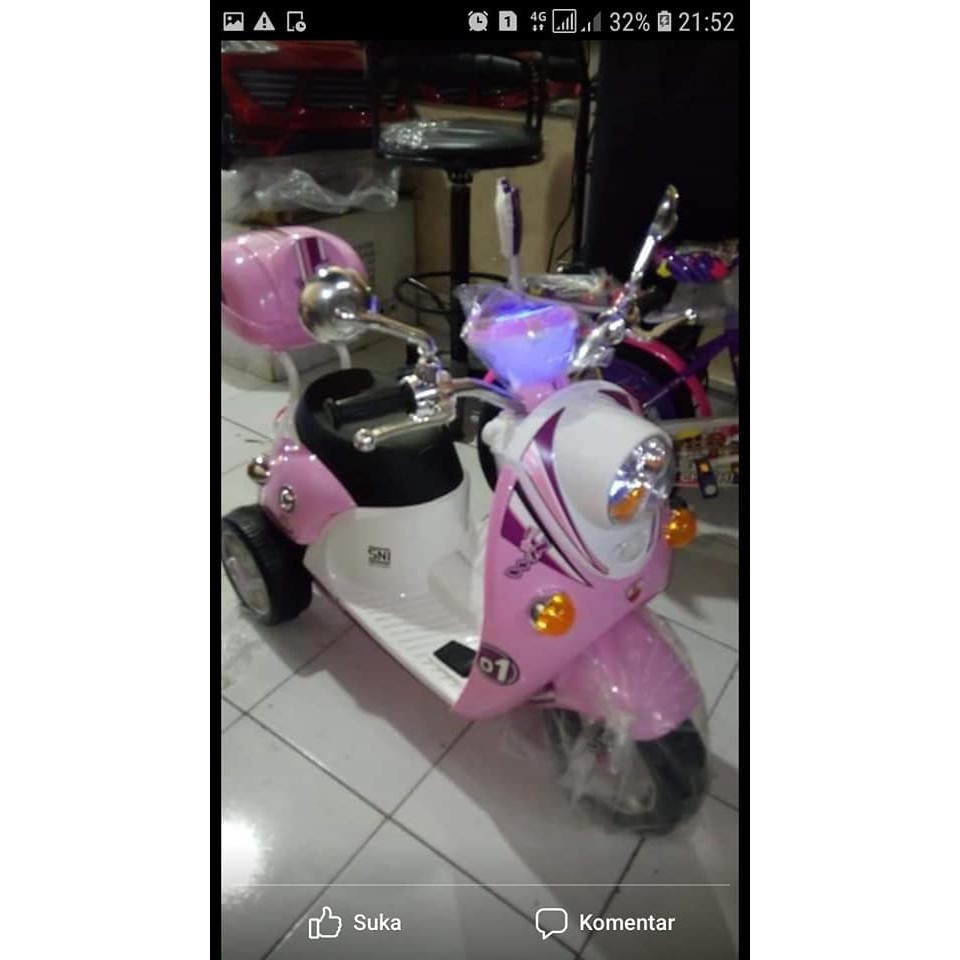 Mainan motor aki anak model scoopy