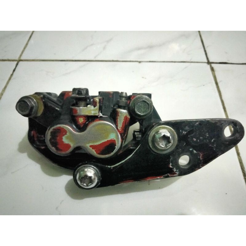 caliper kaliper rem depan Yamaha fizr f1z crypton force one RX king new scorpio original double pist