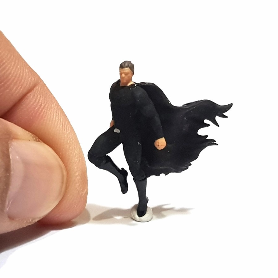 Figure black Superman skala 1-64 diorama miniatur