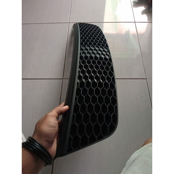 GRILL ATAS SUZUKI SWIFT GT 2