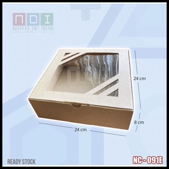 

Dus Box Corrugated Tutup Mika 1 Pak (Isi 10Pcs) Uk. 24X24X8Cm