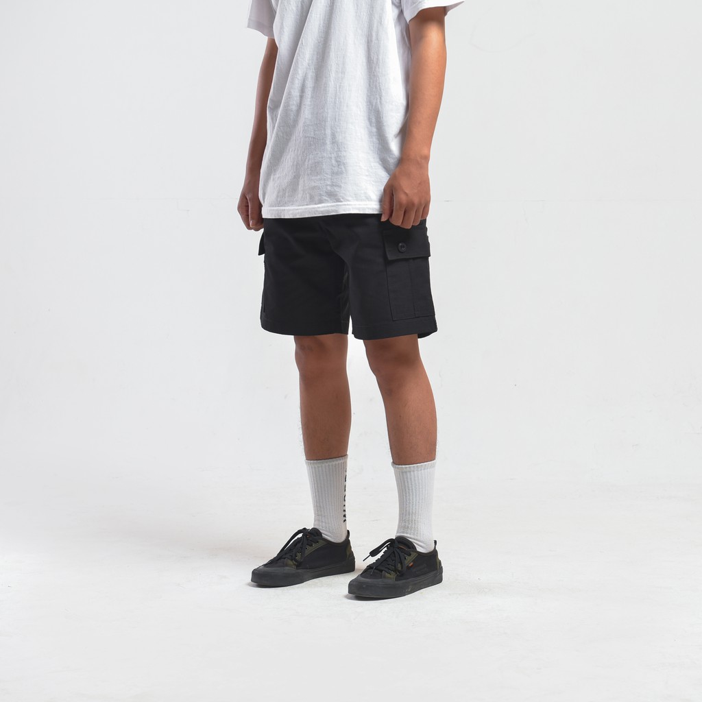 WISED | KOPS BLACK | SHORT CARGO PANTS