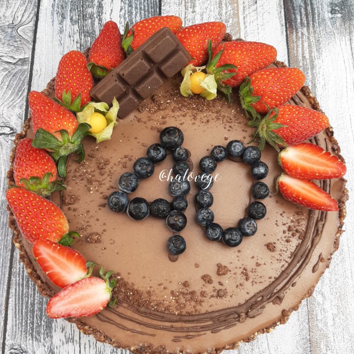 

Fchgtyani Kue Coklat Raw Vegan- Hazelnut Dark Chocolate Tart (Whole Pan 24Cm)