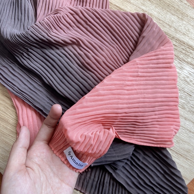 Anna pleats ombre batch 2/pashmina plisket gradasi/pashmina plisket ombre-Cinnamon