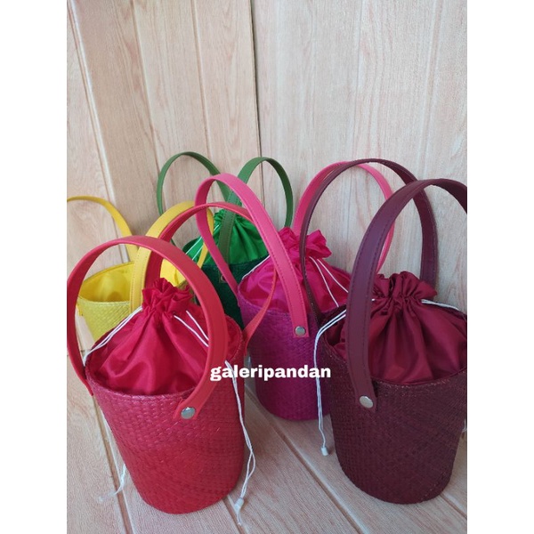 

TAS EMBER TALI VYNIL TERMURAH // TAS PARCEL GOODIE ANYAMAN HAMPERS