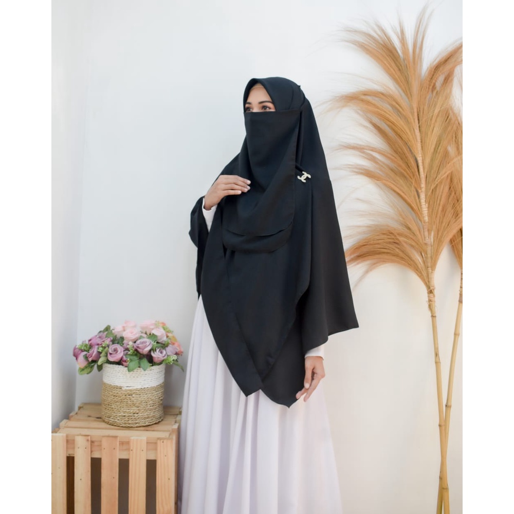 Hijab Segi Empat Paris Premium Jahit Tepi Anti Letoy | Jilbab Segiempat Parispremium Polos | Red RoJ