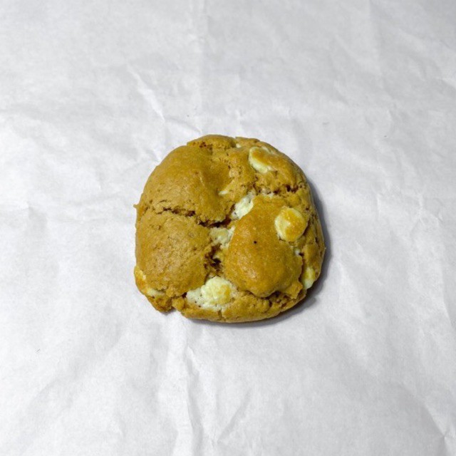 

box of 4 THAI TEA cookies