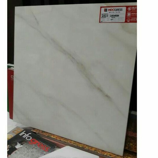 Granit Indogress Tipe Girgio Cararba