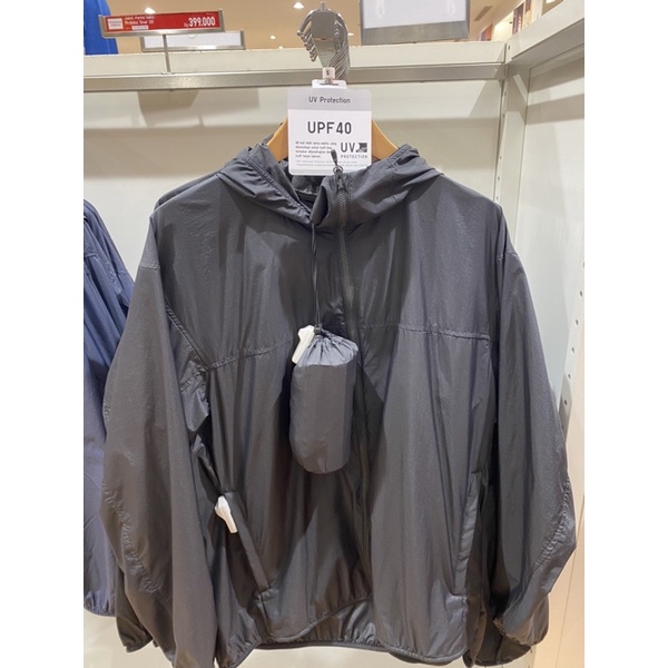 JAKET PARKA SAKU PROTEKSI SINAR UV MEN - UNIQLO