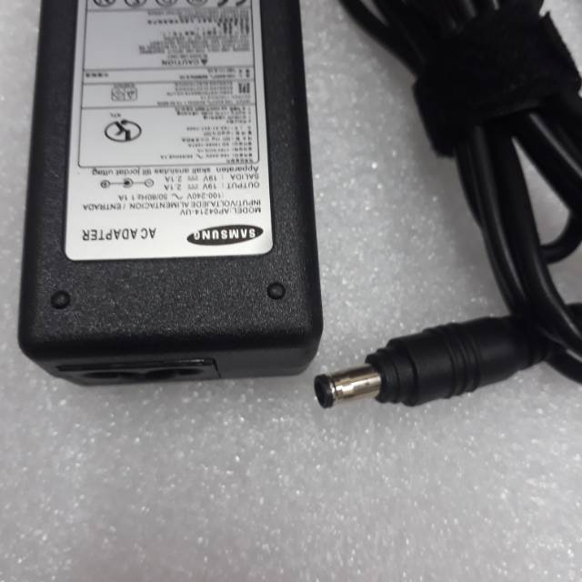 Adaptop Charger Samsung ORI 19v - 2.1a (BULAT JARUM) ORIGINAL