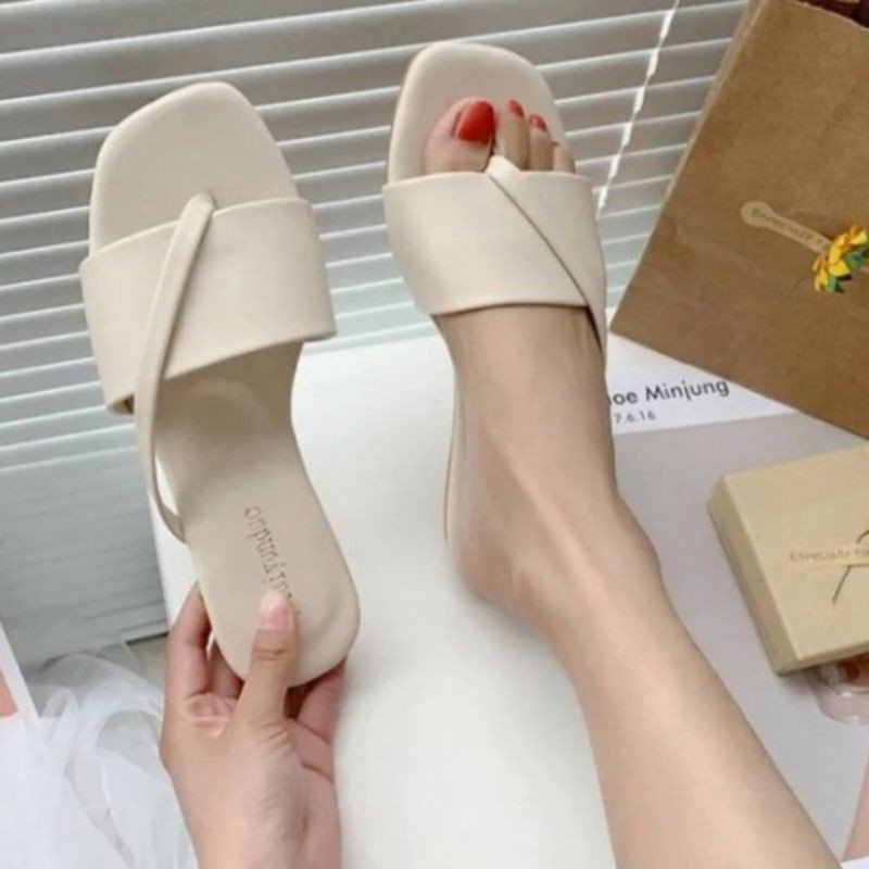 Sandal Sendal Teplek Perempuan Cwe Wanita Santai-HM42