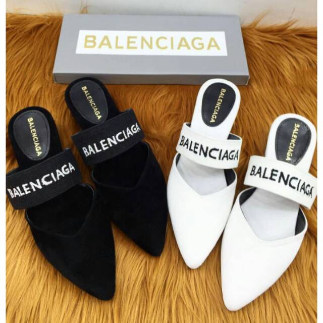 harga sandal balenciaga