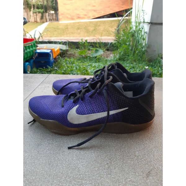 Nike Kobe XI second