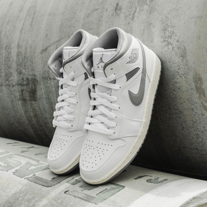 Sepatu Sneakers Original Nike Air Jordan 1 Mid Vintage Grey