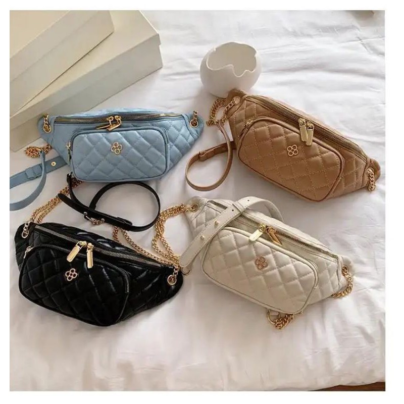 

Kode : ELJ 5325IDR : 120 rbBahan : Kulit PUukuran: 16.5 x 26 x 6 cm