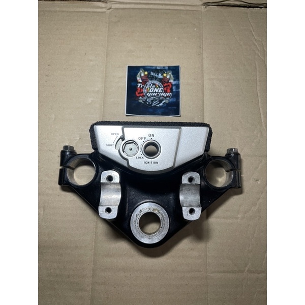 segitiga / T atas Original lepasan Tiger revo