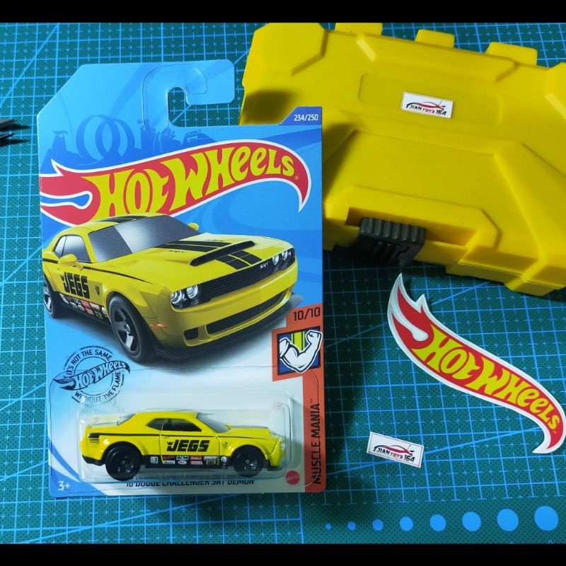 Hot Wheels 18 Dodge Challenger SRT Demon Kuning