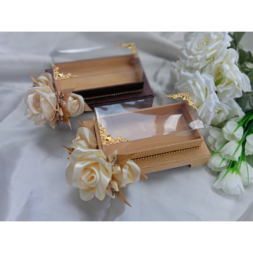 

Box uang Kotak uang mahar pernikahan model kaki 1 coklat kayu natural & cokelat matang
