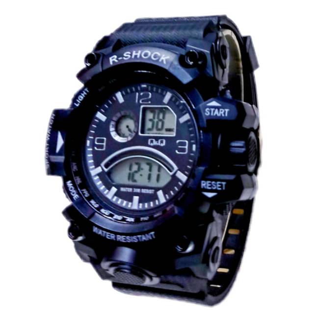 Jam Tangan Pria Sporty Digital QQ005 Strap Rubber Anti Air