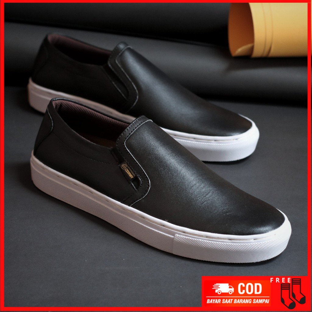 MOLK Sepatu Pria Slip On Kulit Asli Outdoor Kasual Casual Santai Kerja Cowok Murah Ori